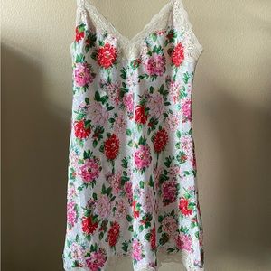 Victoria's secret Gold Label Slip